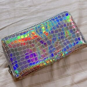 Iridescent wallet